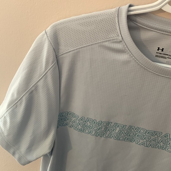 Under Armour- Speed Stride Graphic Short Sleeve Performance Shirt - Picture 5 of 6